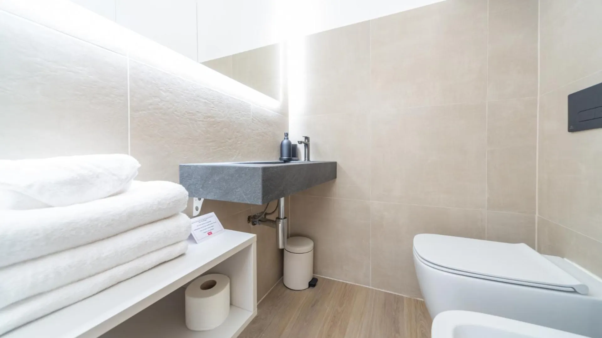 Stylish Studio Loft In Porta Romana Milán Apartamento